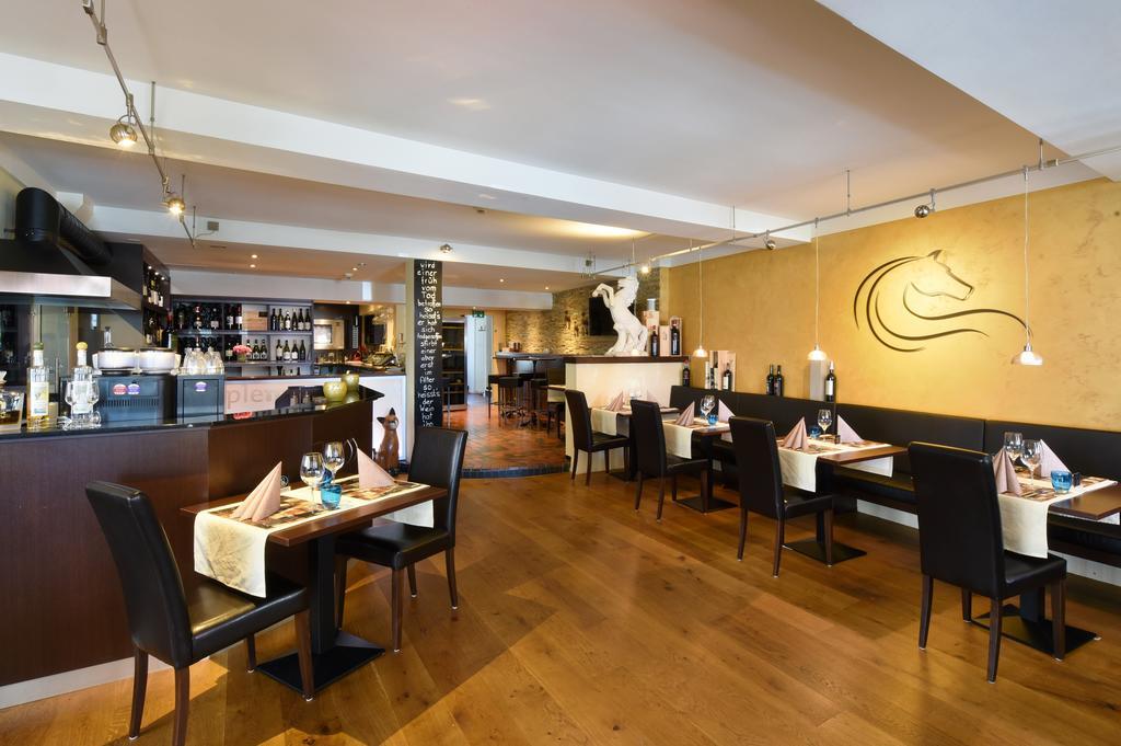 Apart Hotel Amadeo Цофинген Экстерьер фото